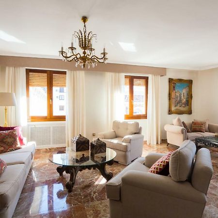 Catedral Cabildo Appartement Sevilla Buitenkant foto