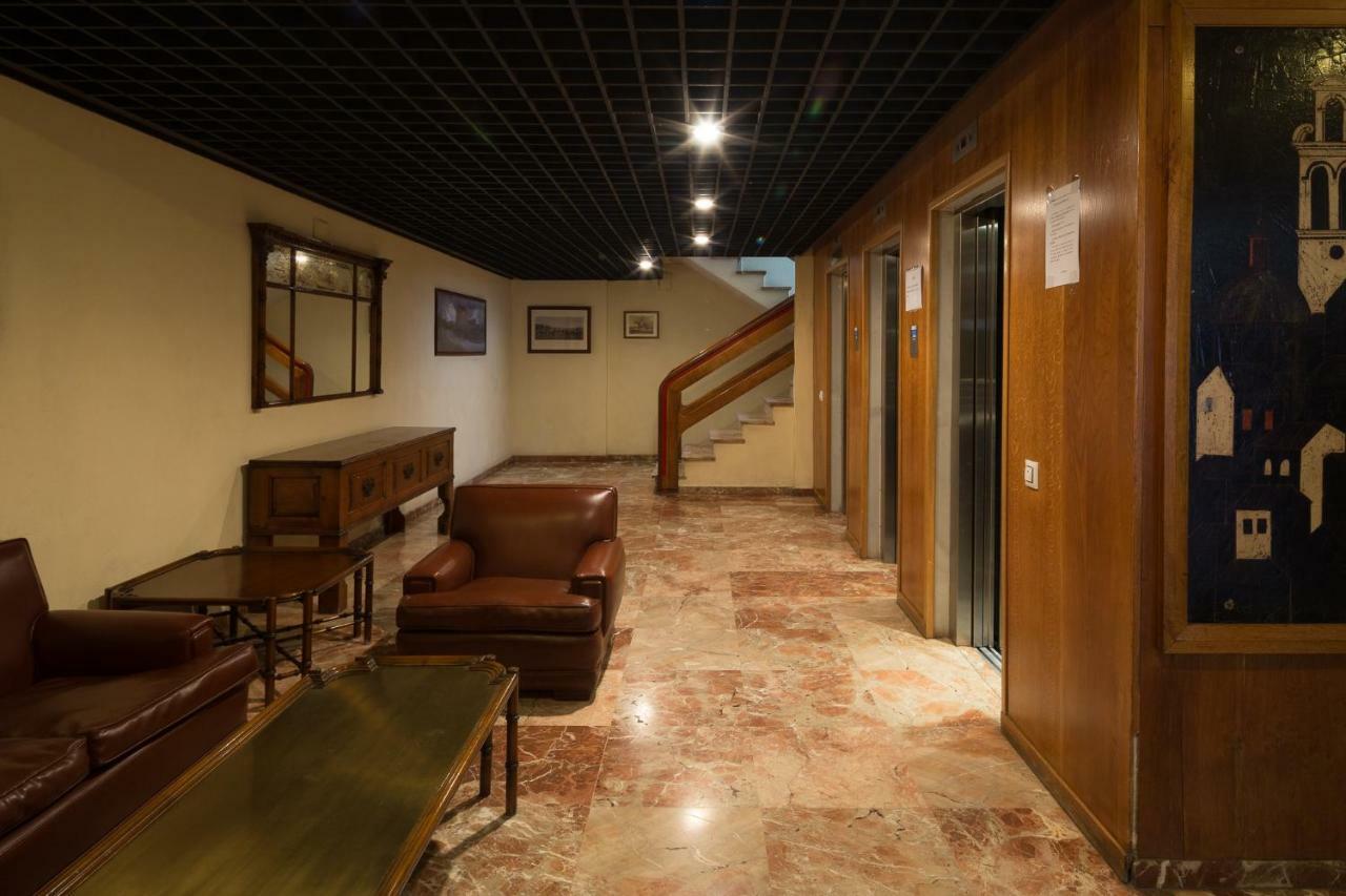 Catedral Cabildo Appartement Sevilla Buitenkant foto