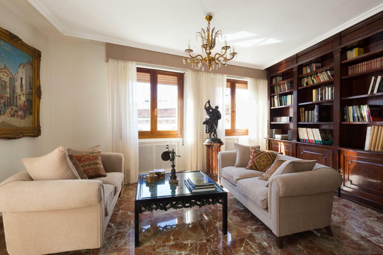 Catedral Cabildo Appartement Sevilla Buitenkant foto