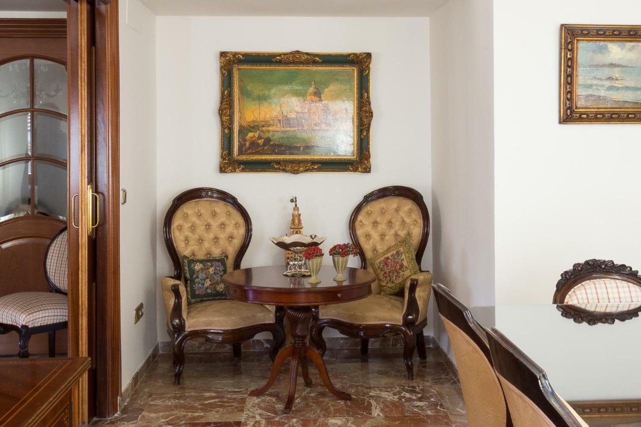 Catedral Cabildo Appartement Sevilla Buitenkant foto
