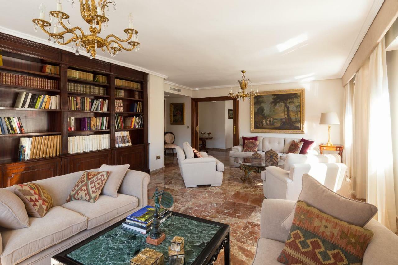 Catedral Cabildo Appartement Sevilla Buitenkant foto