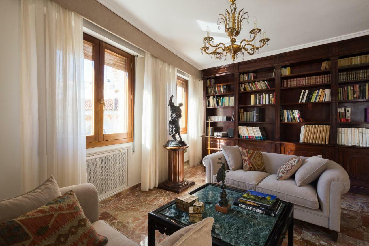 Catedral Cabildo Appartement Sevilla Buitenkant foto